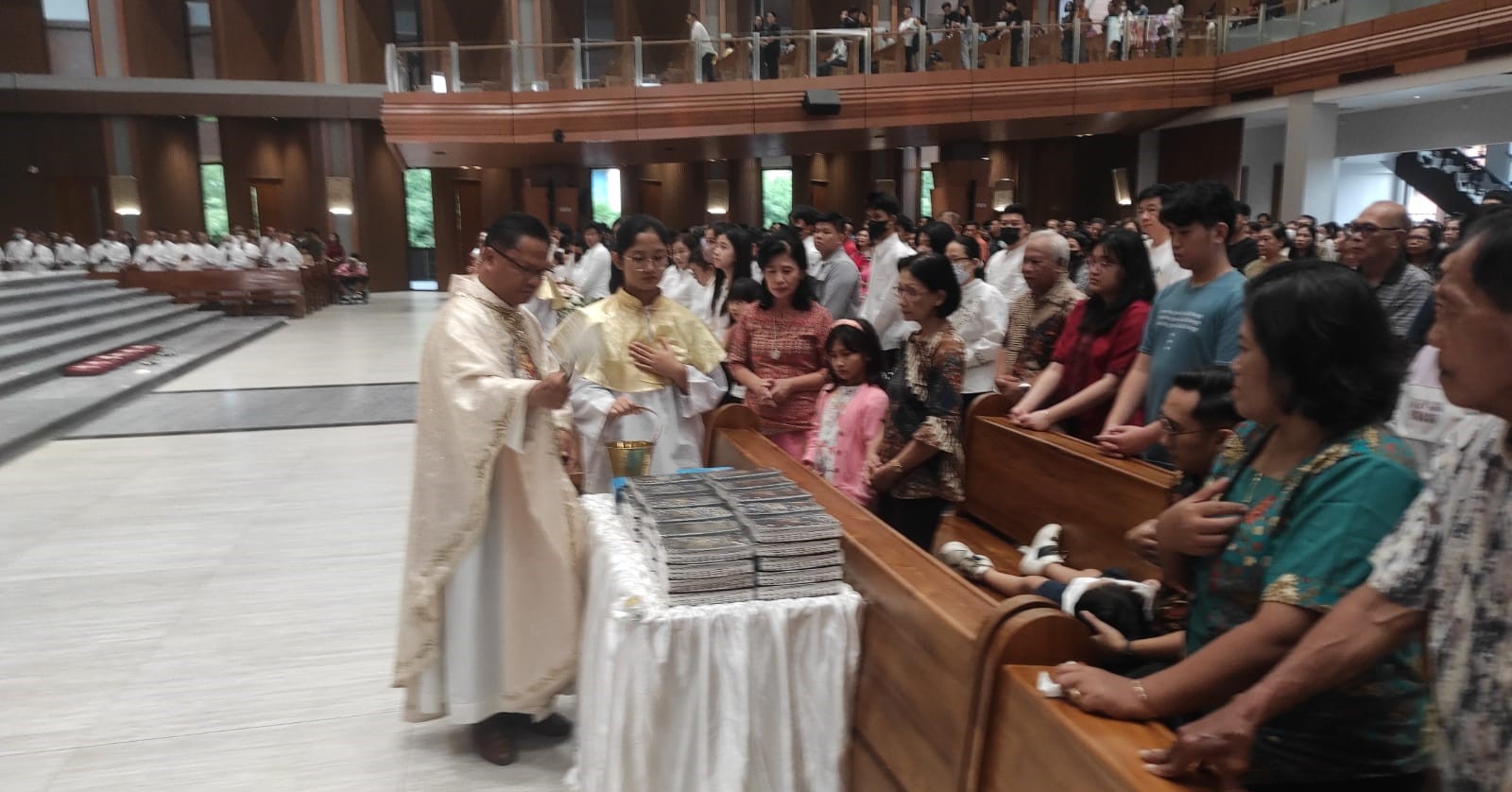 pemberkatan buku inisiasi po yoPAKAI